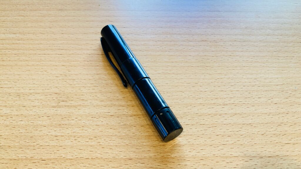 今使っているつめ削り「爪王」 黒